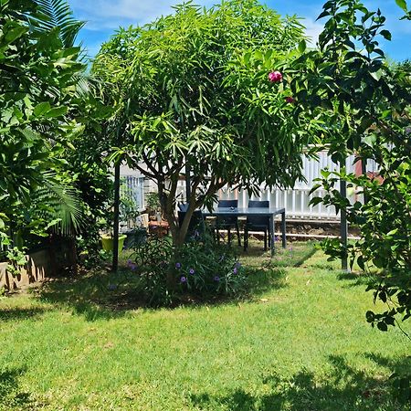 Zoizo Vert - Studio Au Calme Avec Jardin - St Leu Сен-Лё Экстерьер фото
